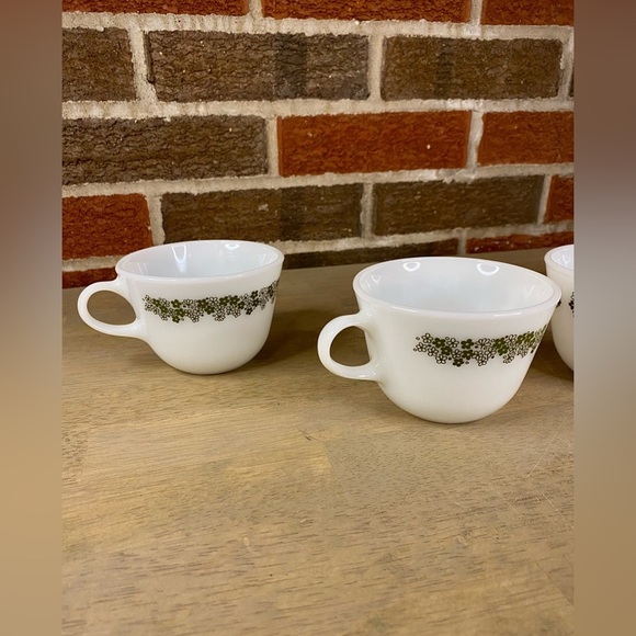 Pyrex Corelle Spring Blossom Crazy Daisy 4 Coffee Tea Cup Mugs Milk glass - Picture 2 of 10